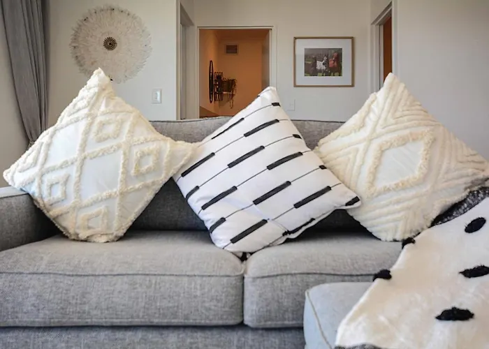 Designer Beachfront Apartment In Big Bay With Swimming Pool- 2 Bedroom, 1 Azure