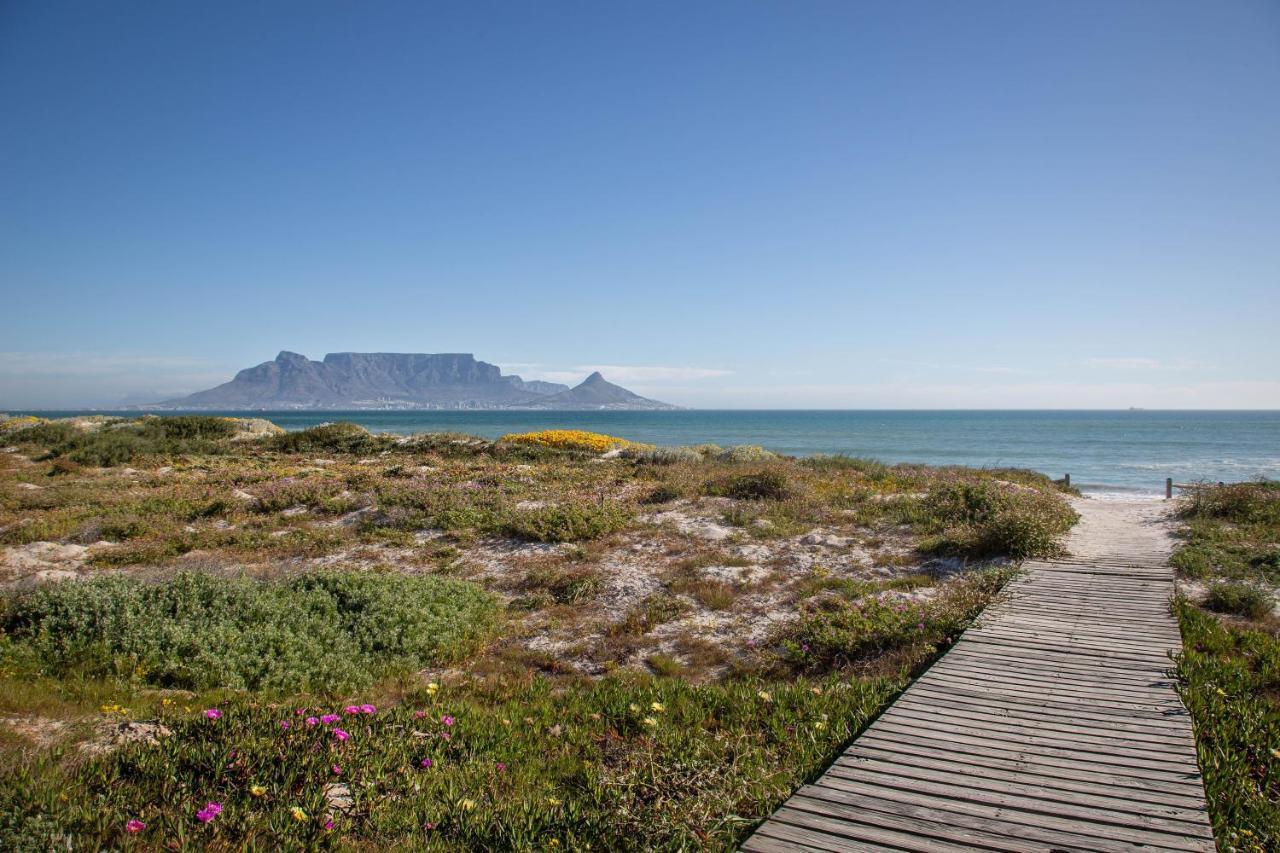 Designer Beachfront In Big Bay With Swimming Pool- 2 Bedroom, 1 Azure * Kapstadt